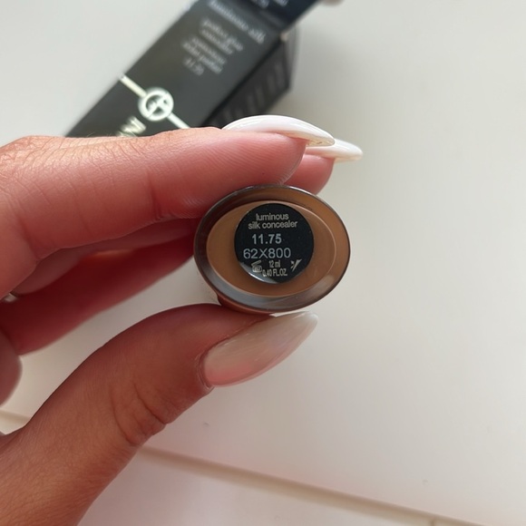 NIB 11.75 Giorgio Armani Perfect Glow Concealer - Picture 6 of 7